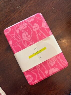 Page.theshop Floral Pink Kindle Case